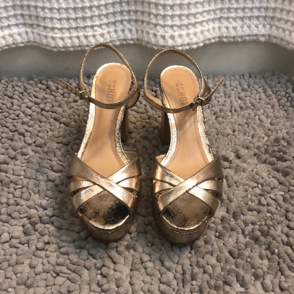 Schutz Keefa Platform Sandal in Platina